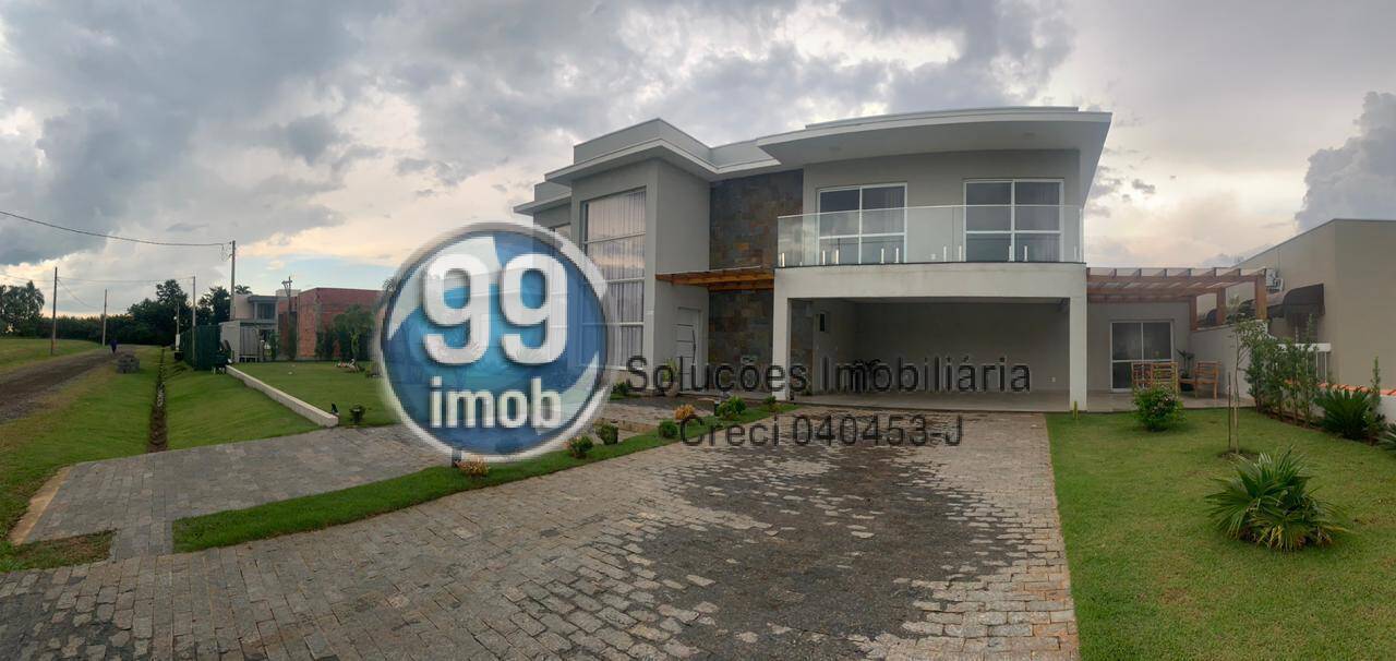 Casa à venda com 4 quartos, 900m² - Foto 2