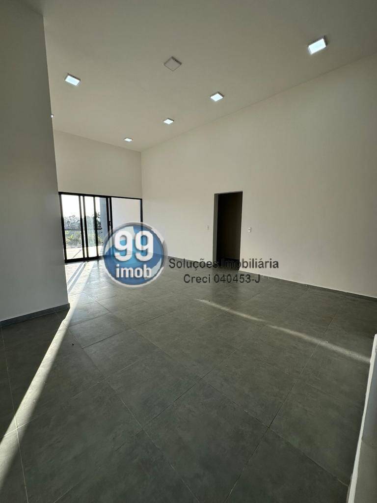 Casa à venda com 3 quartos, 193m² - Foto 4