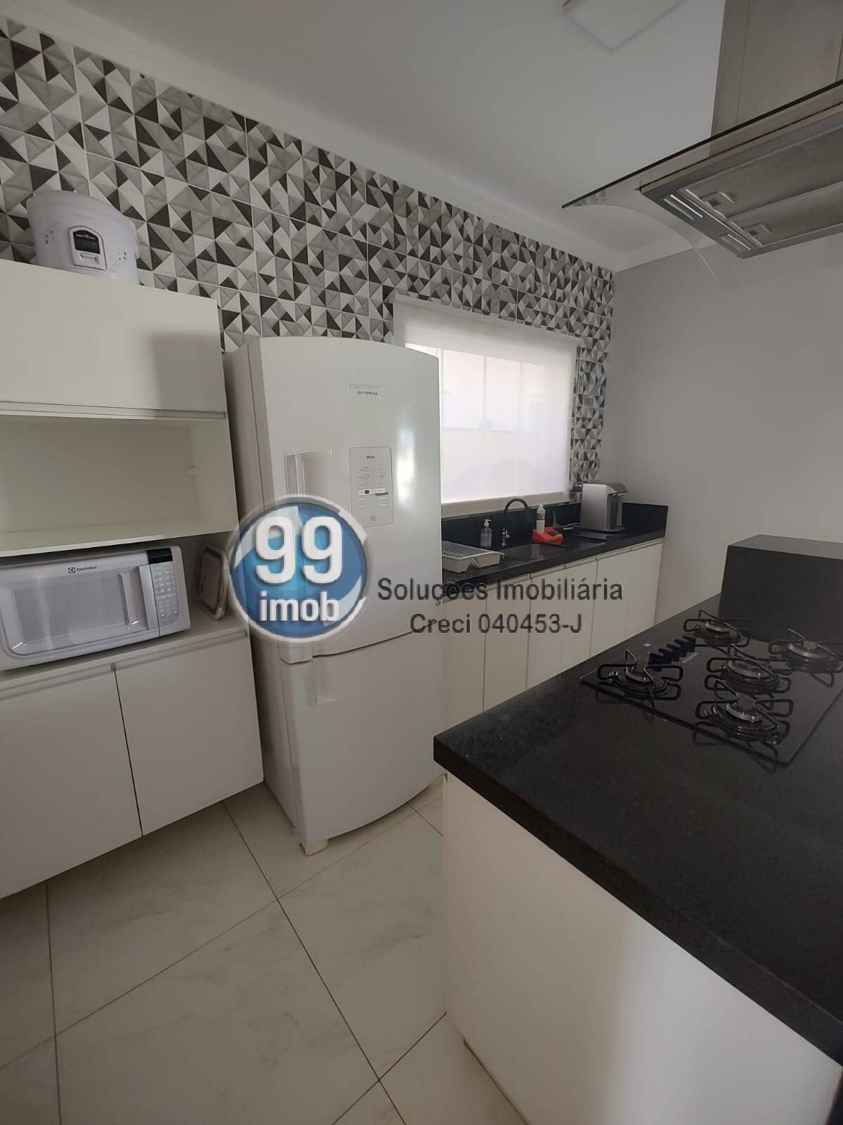 Casa para alugar com 3 quartos, 295m² - Foto 12