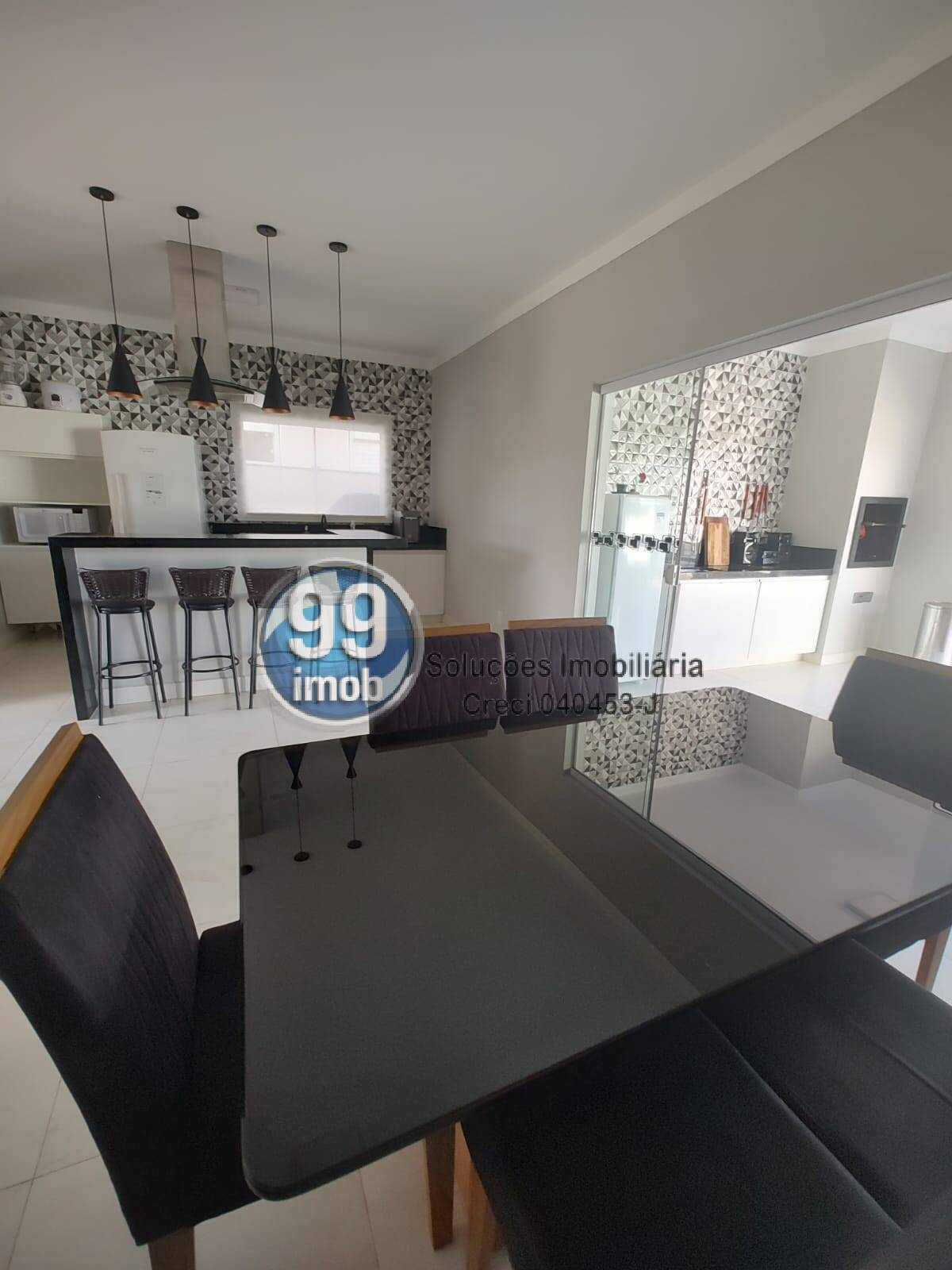 Casa para alugar com 3 quartos, 295m² - Foto 11