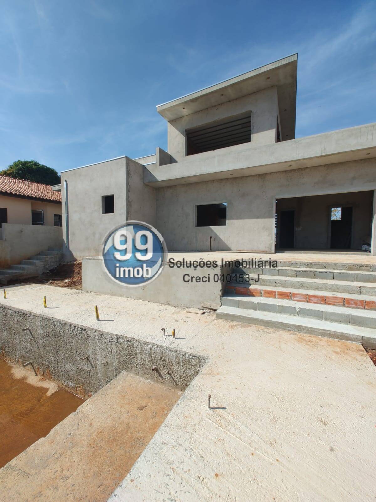 Casa à venda com 3 quartos, 220m² - Foto 2