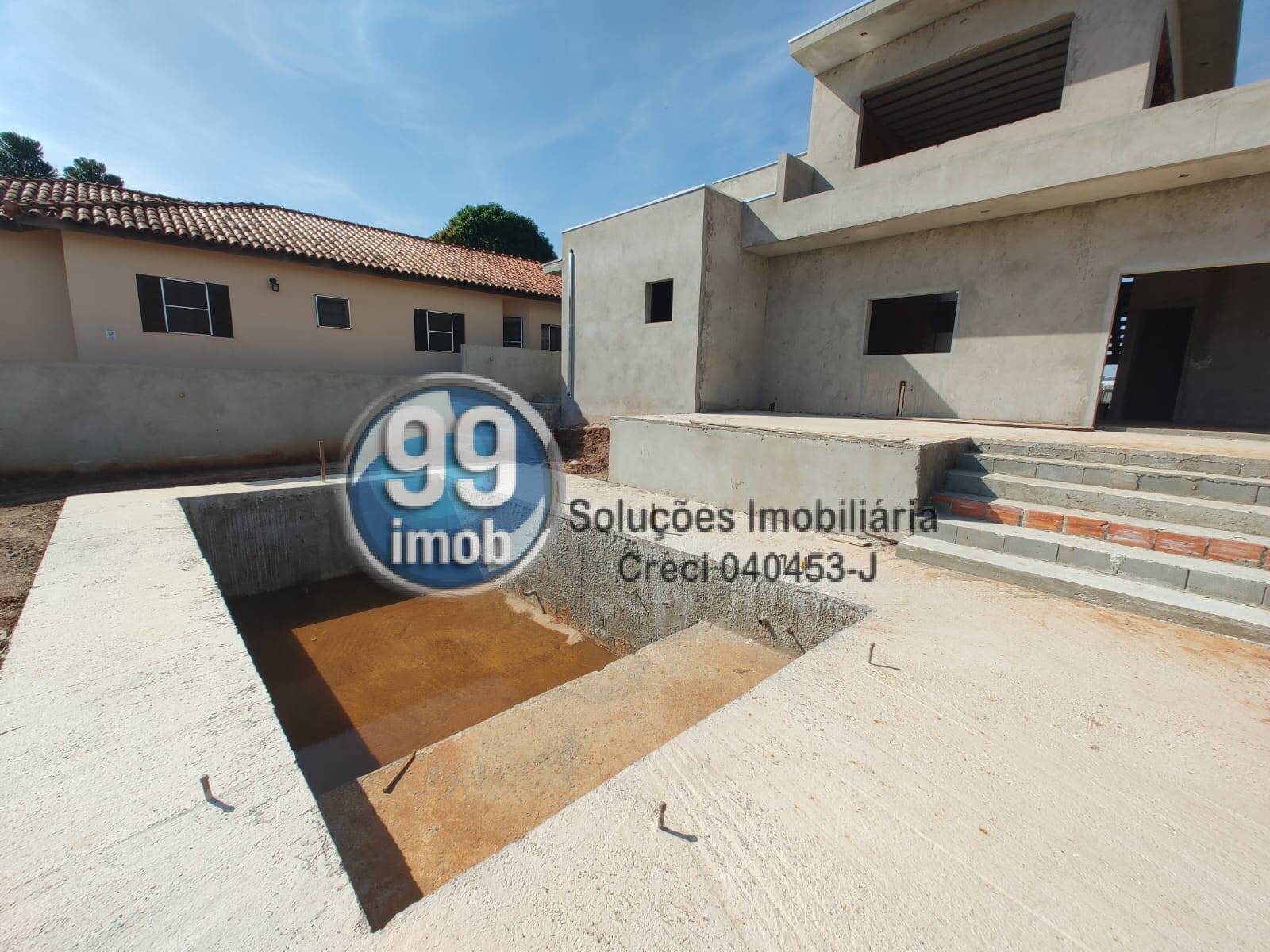 Casa à venda com 3 quartos, 220m² - Foto 3