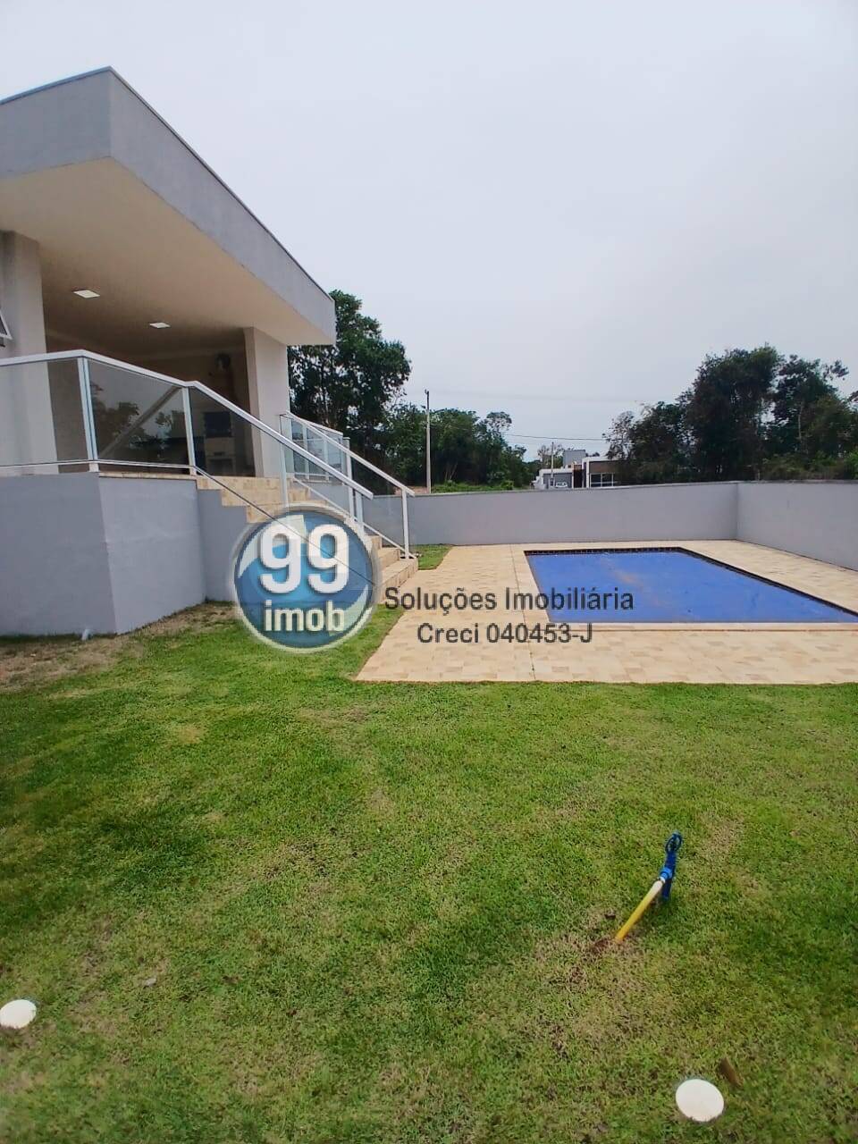 Casa à venda com 3 quartos, 265m² - Foto 2