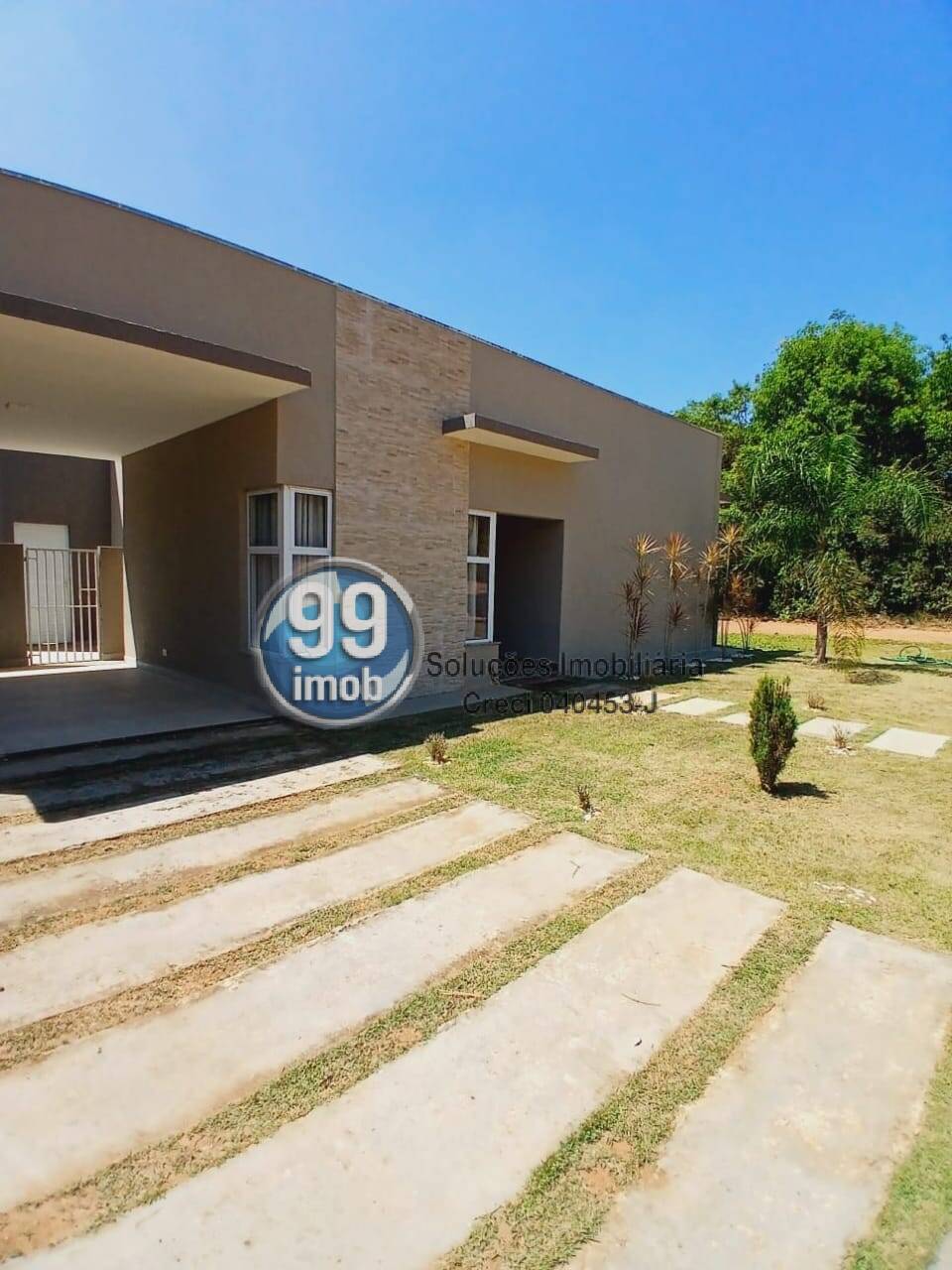 Casa à venda com 3 quartos, 278m² - Foto 1